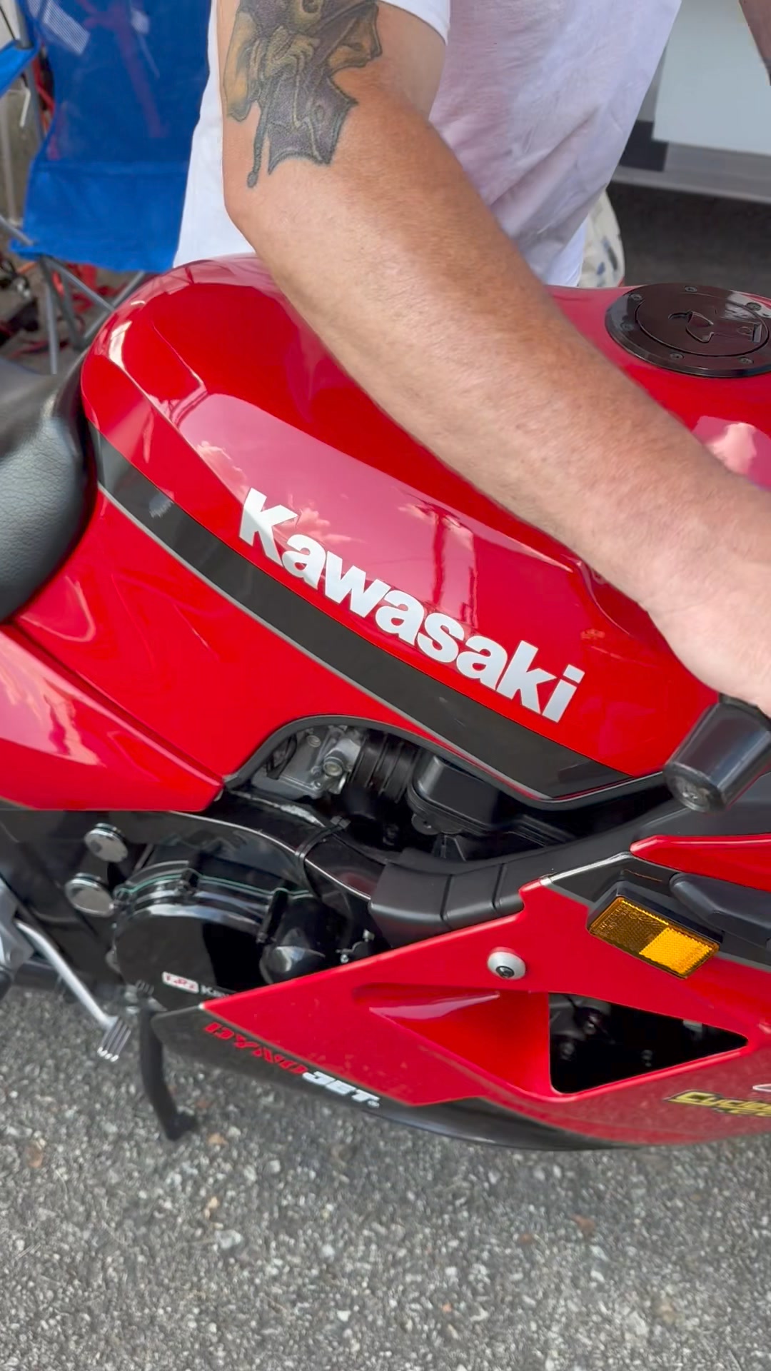 希少 アイランドファン・ケン ヴィンテージ 1987年 Check out this incredibly well-preserved 1987 Ninja motorcycle