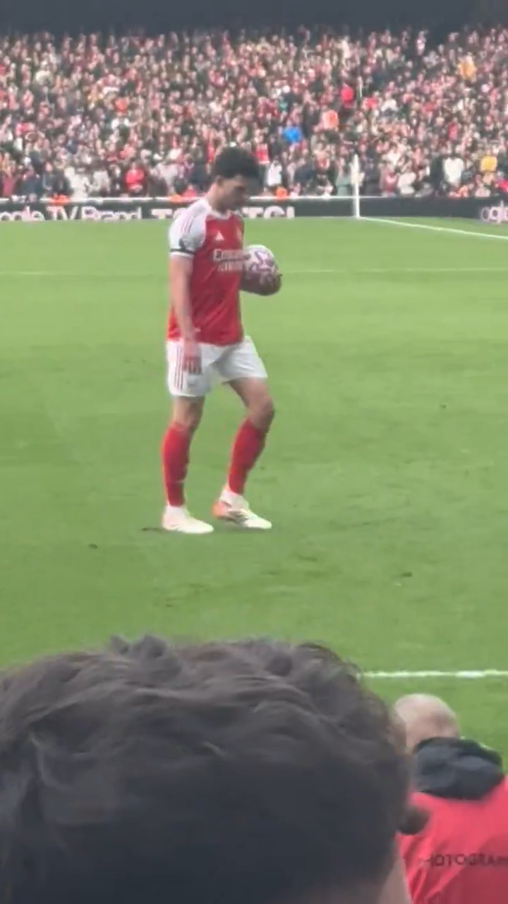 🎥 West Ham fans chanting at Declan Rice before their former player ...