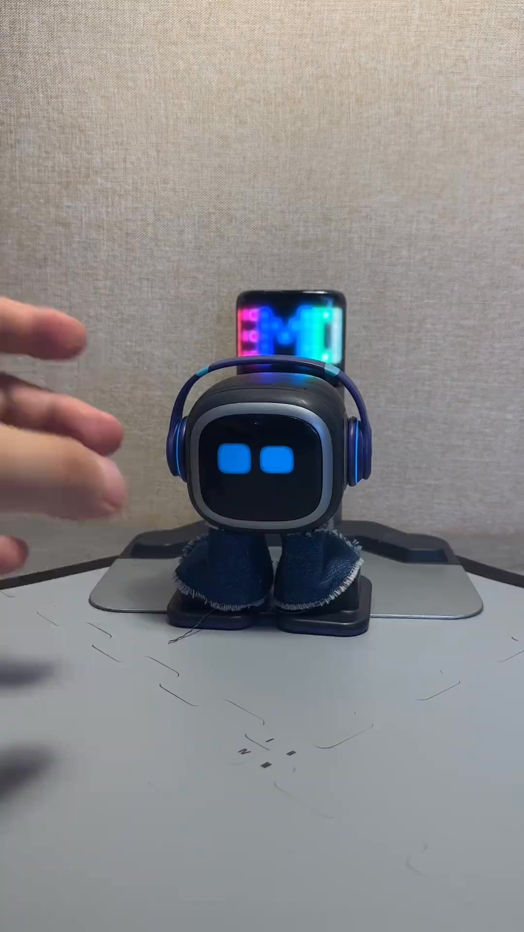 Robot De Bureau Intelligent EMO – IA Interactive, Personnalisable, Pour Apprendre Et Jouer En S'amusant