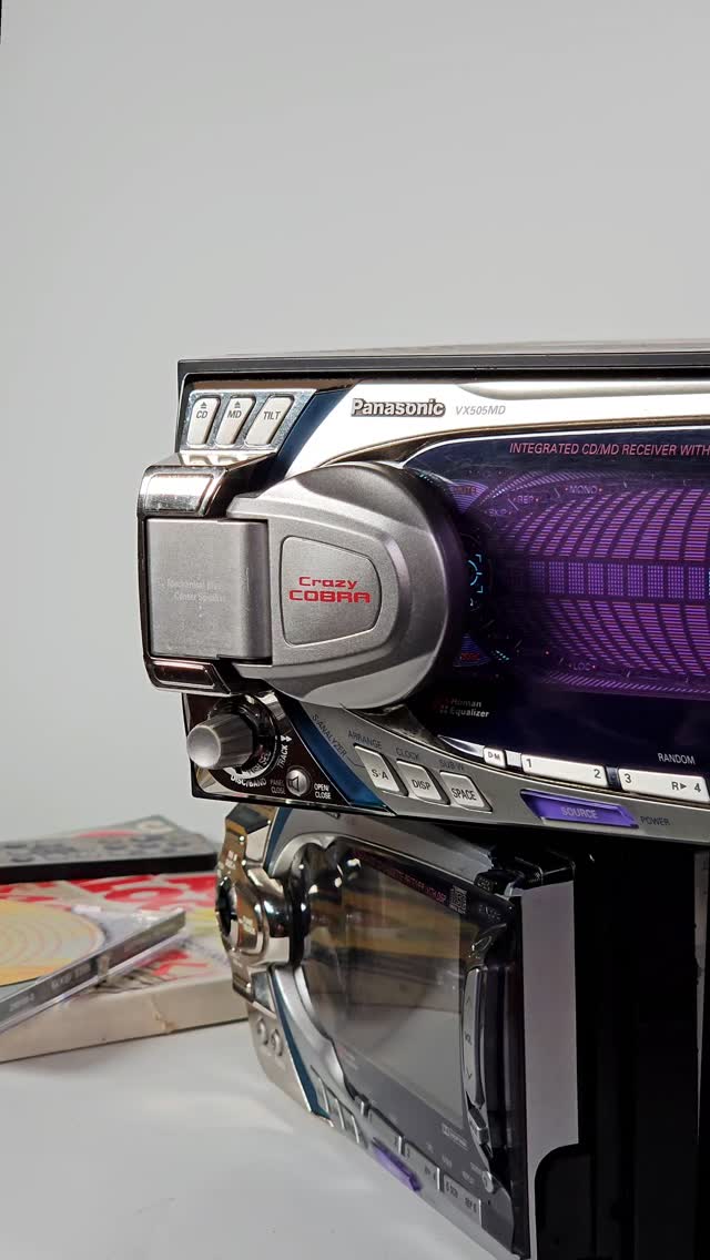 Panasonic VX505MD Motorized face. Animated display. MD/CD playback