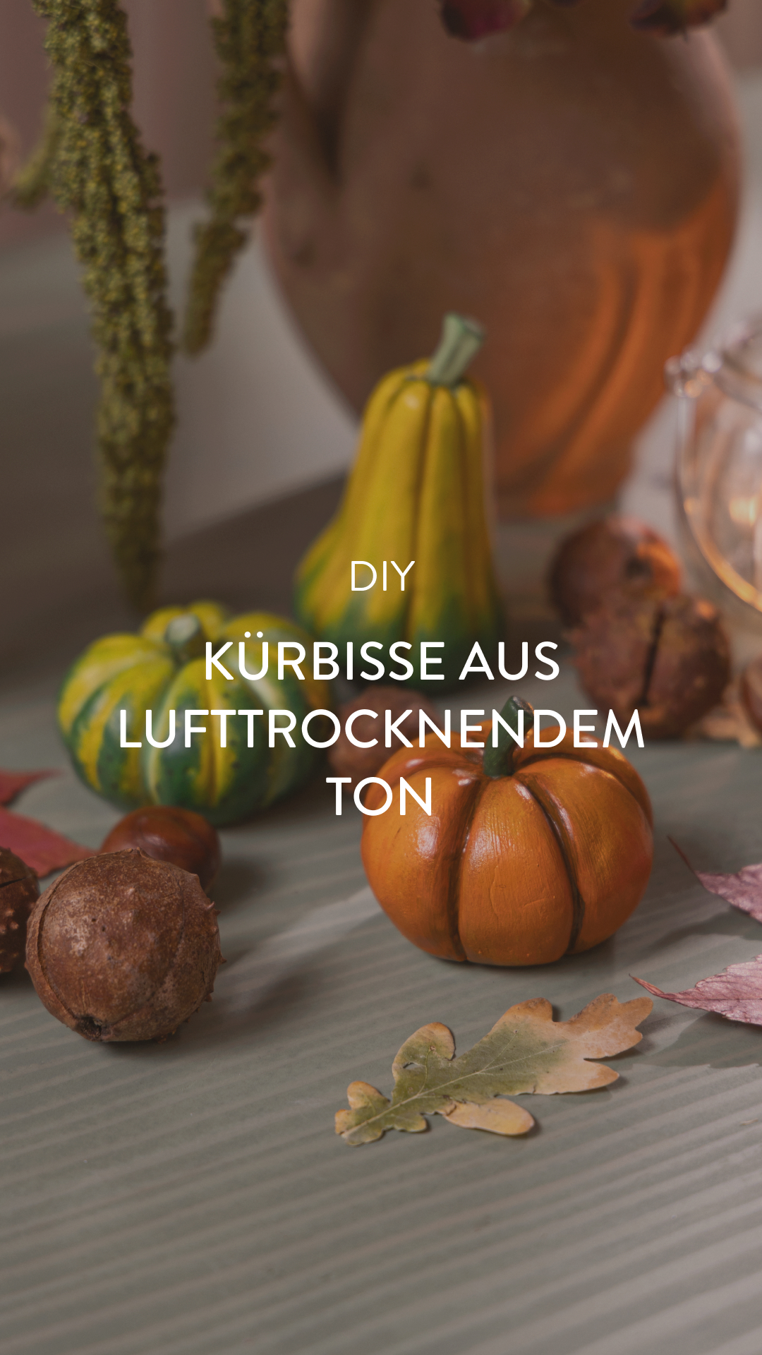 Gestalten Sie Ihre eigenen Kürbisse aus lufttrocknender Modelliermasse 🍂, Heißen Sie den Herbst mit einem selbstgemachten Kürbis aus lufttrocknender Modelliermasse in Ihrem Zuhause willkommen. „Es ist