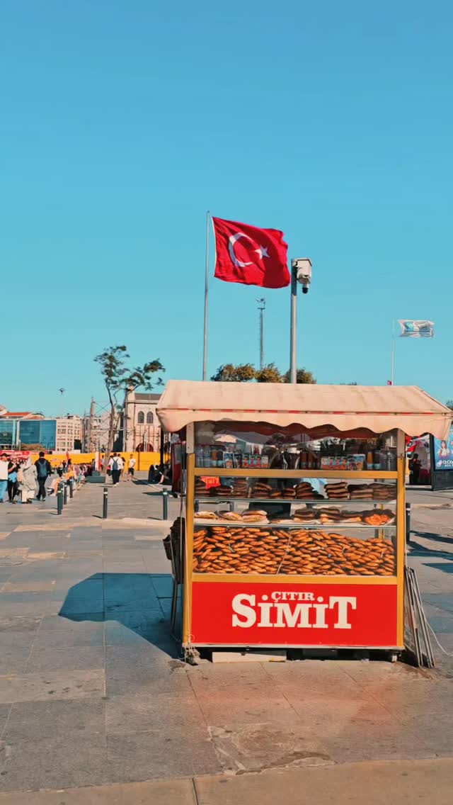 Mutlu hafta sonları başlasın: Simit, çay ve İstanbul'un sonsuz ...
