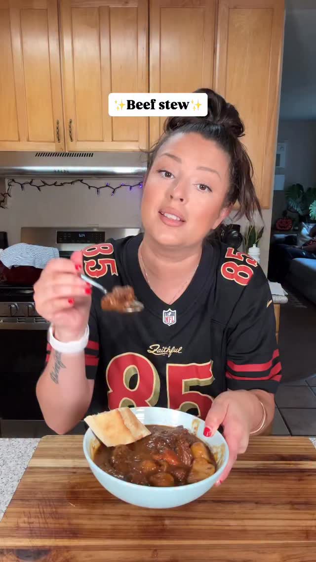 Here’s how I make MY beef stew🥰 Let me know if you guys want a crockpot ...