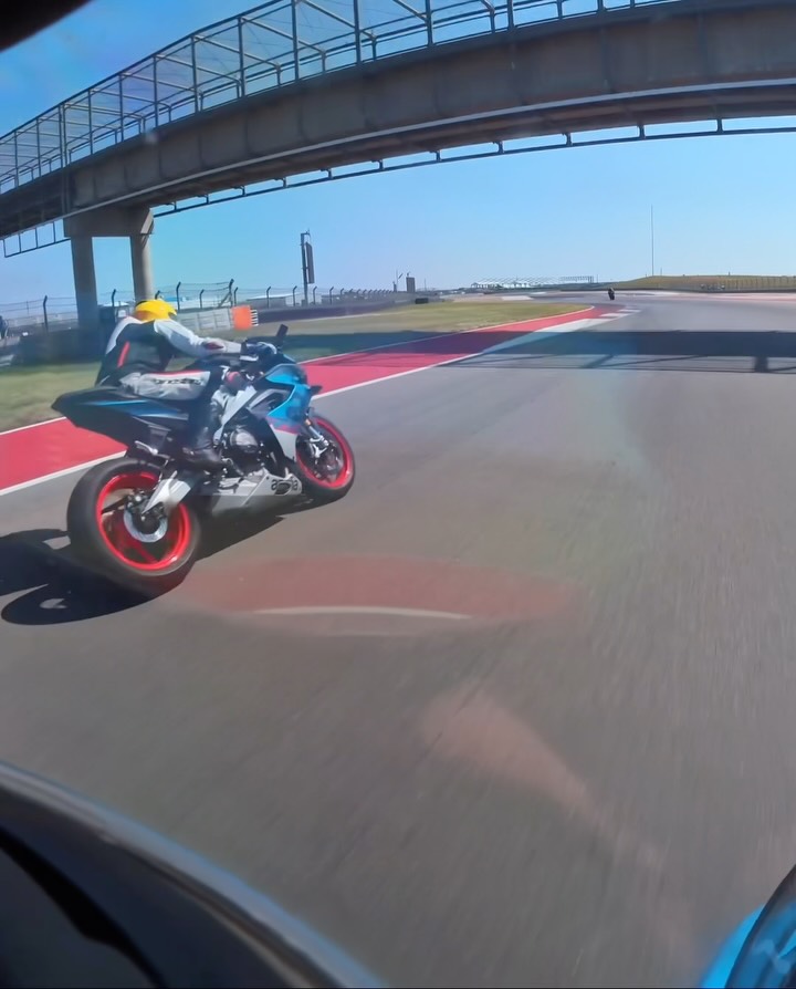FAST 660 was hassling me all day at COTA. Rare that I pass anyone