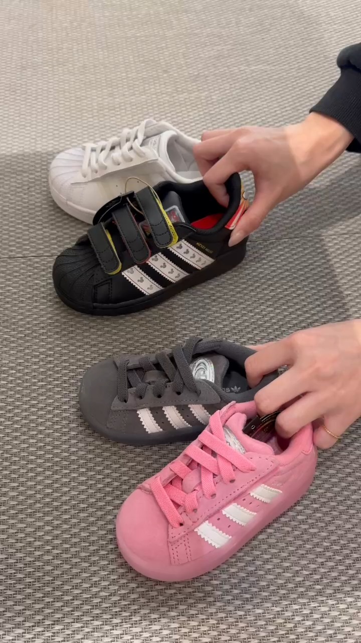 超酷！這鞋子裡可以停「車車」🚗 小車車還可以拿出來玩～ 4F SKECHERS Kids | 台茂購物中心 TaiMall Shopping
