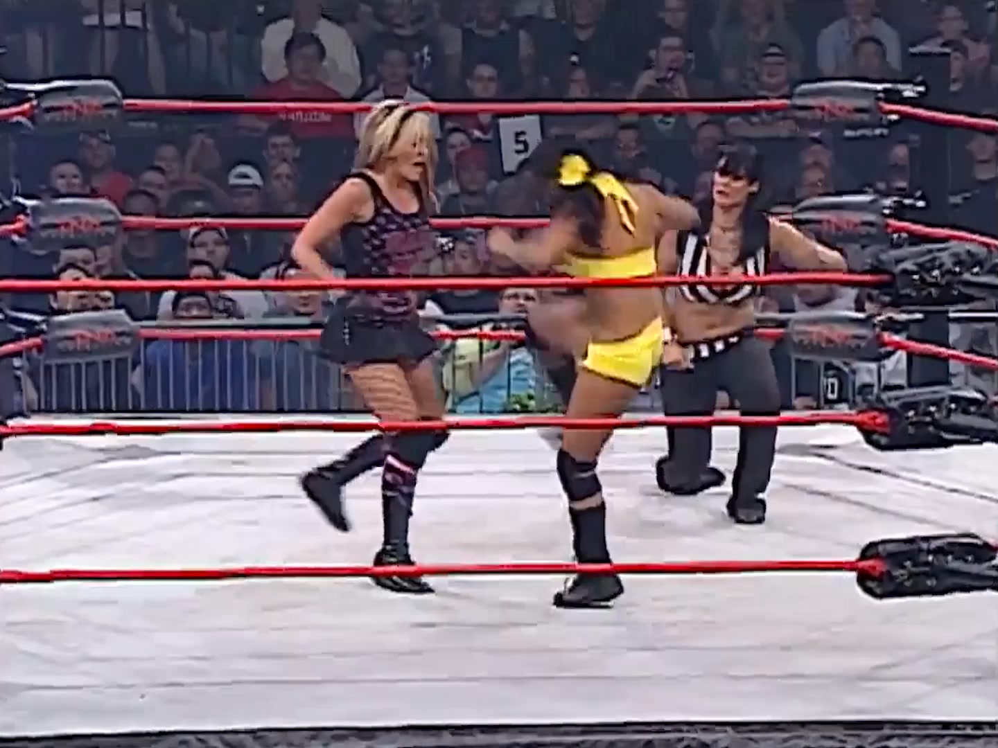 Dawn Marie LOVES to dance ECW: Hardcore TV July 29th, 2000 