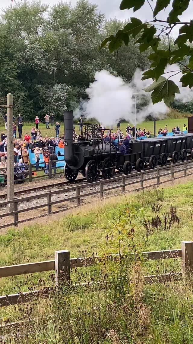 Locomotion No. 1 (replica) sets off the Stockton & Darlington Railway ...