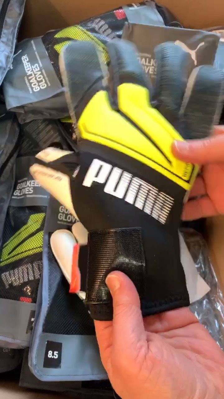 PUMA ULTRA GRIP1 HYBRID PRO 9.5号 PUMA ULTRA GRIP 1 HYBRID PRO PUMA BLACK/YELLOW ALERT OUR PRICE €90