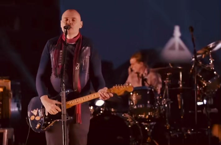 The Smashing Pumpkins performing the David Bowie classic, 