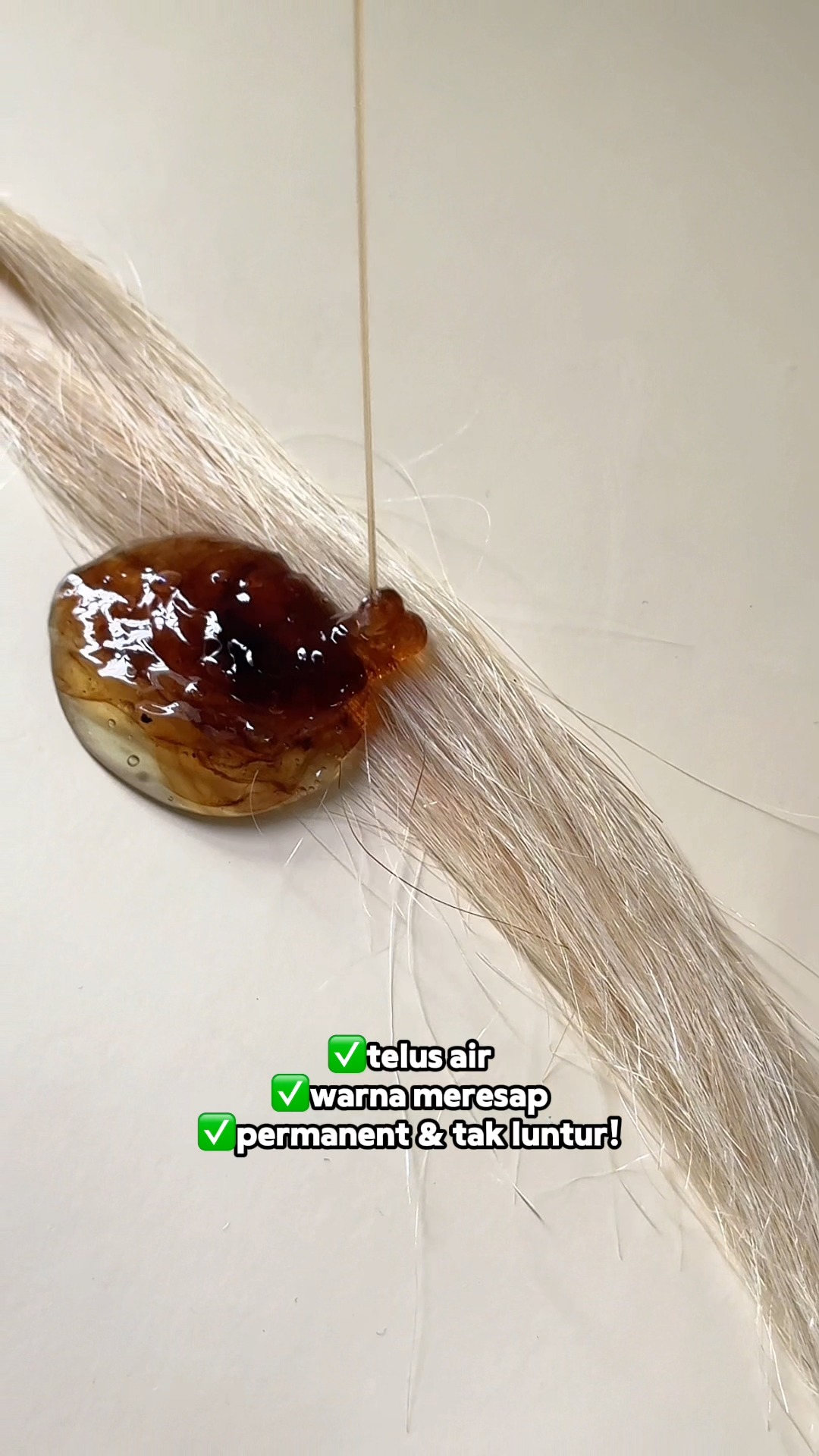 Daripada susah-susah bancuh inai atau guna pewarna rambut, baik guna ni ...