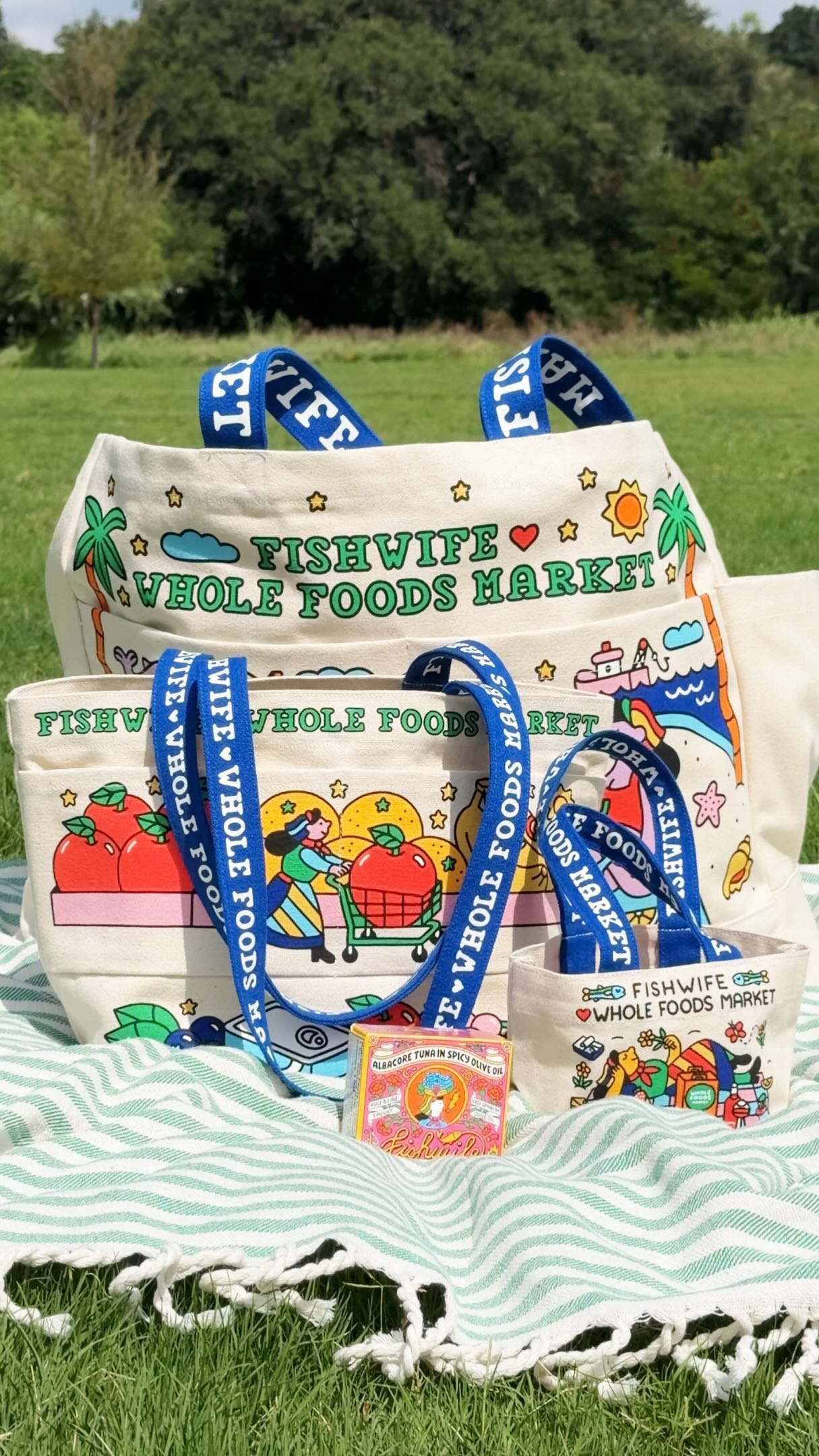 Whole Foods Market x Fishwife totes are finally here! Available in