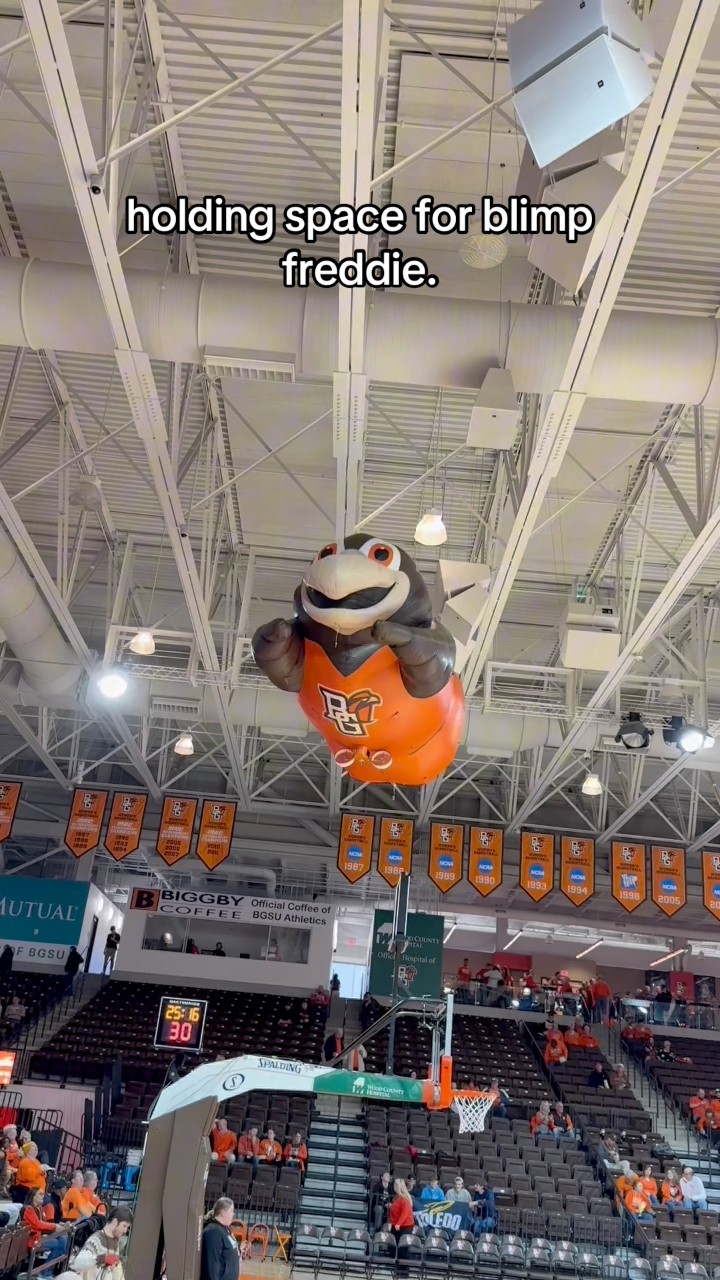 weeeeee🪽 #Blimp #BGSU #Falcons #College #University #Campus