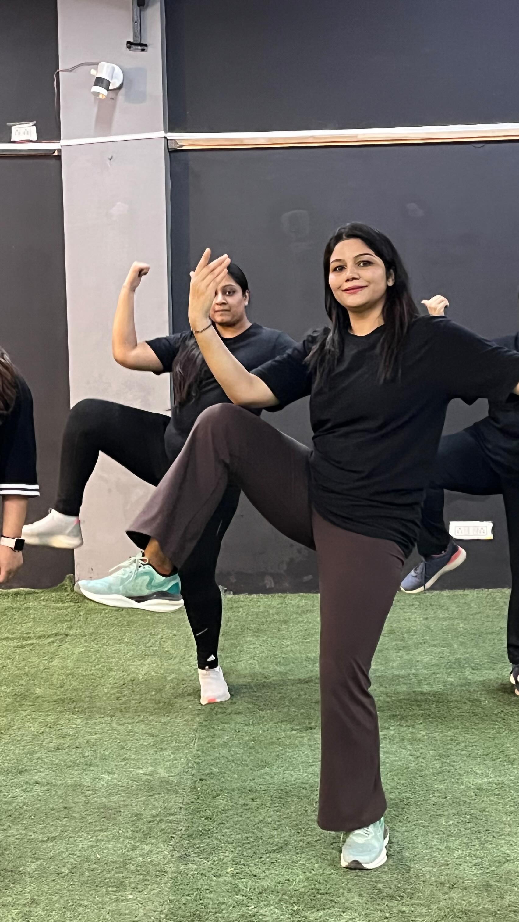 Bollywood Fitness Dance Steps ️All time Favourite song 🎵 # ...