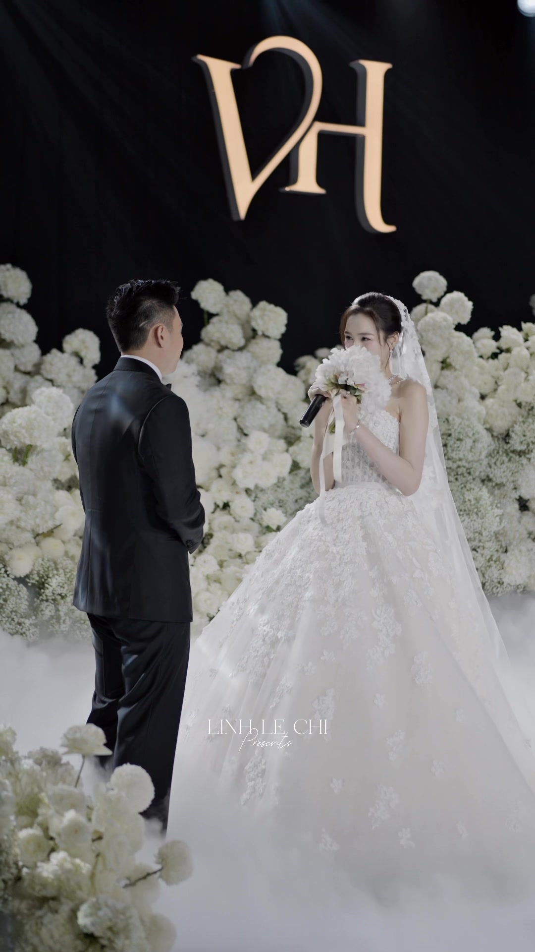 Cô dâu Đỗ Hà dành những lời vows xúc động dành cho chú rể Viết Vương ...
