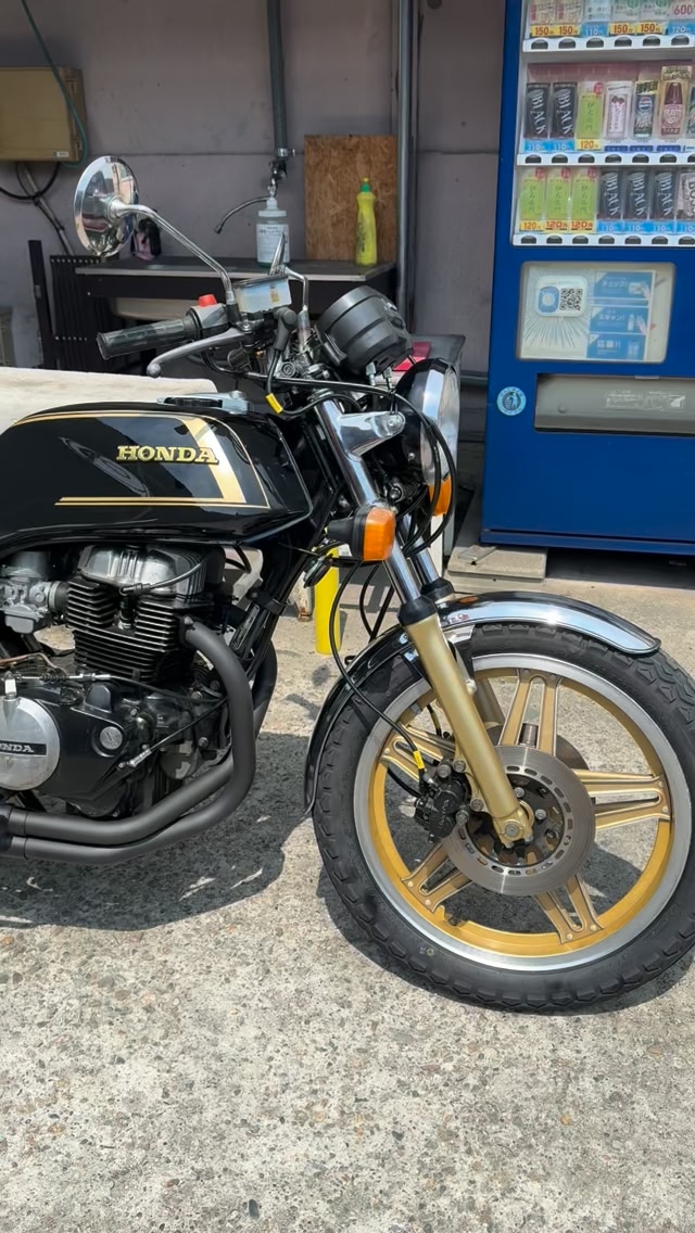 CB400N #茨城県M様‼️ 🌟車体完成からの本日納車になります👍今回は