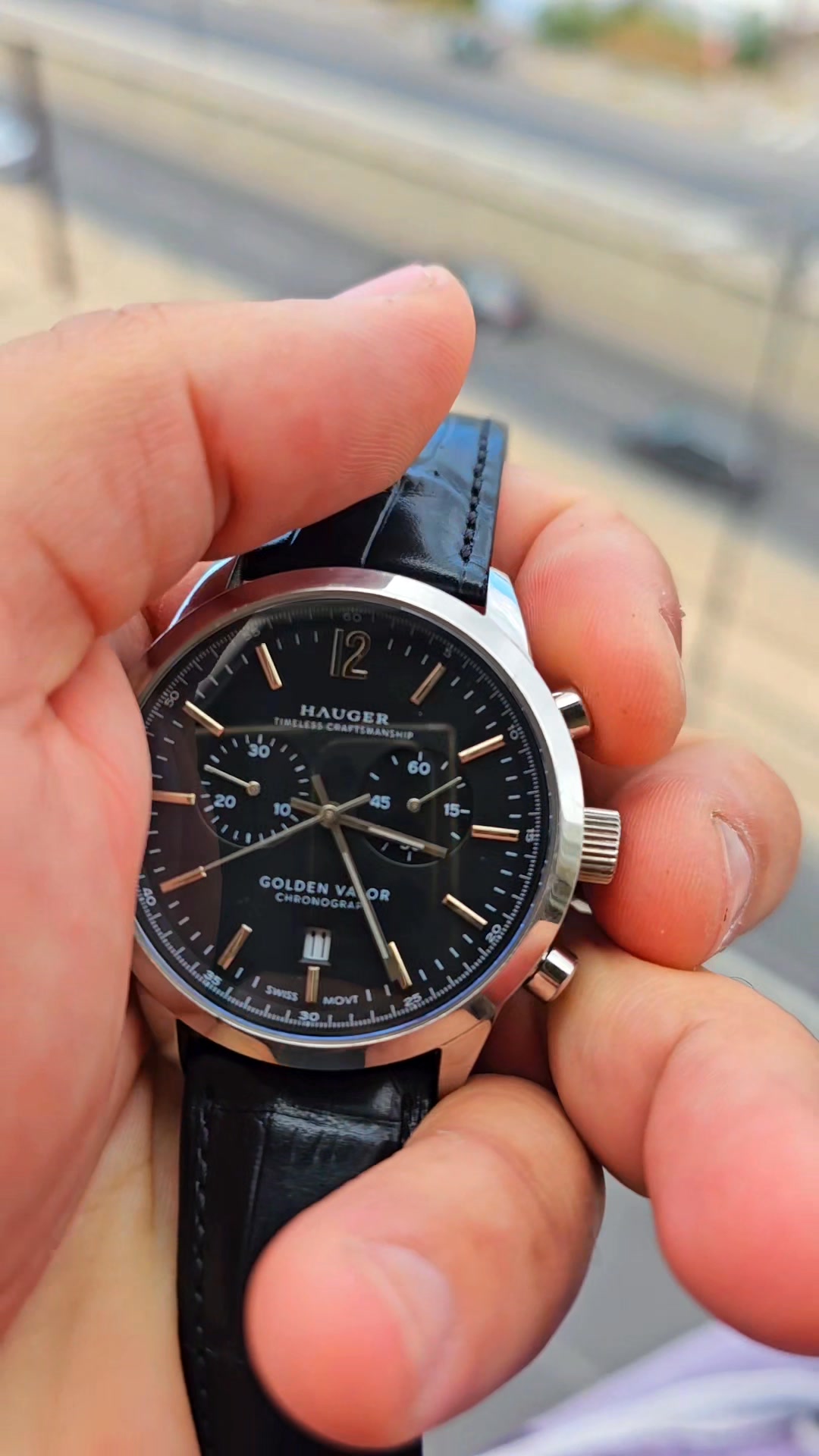 Montre Hauger Golden Valor Chronographe 42mm - Acier Argenté, Bracelet Noir, édition Limitée