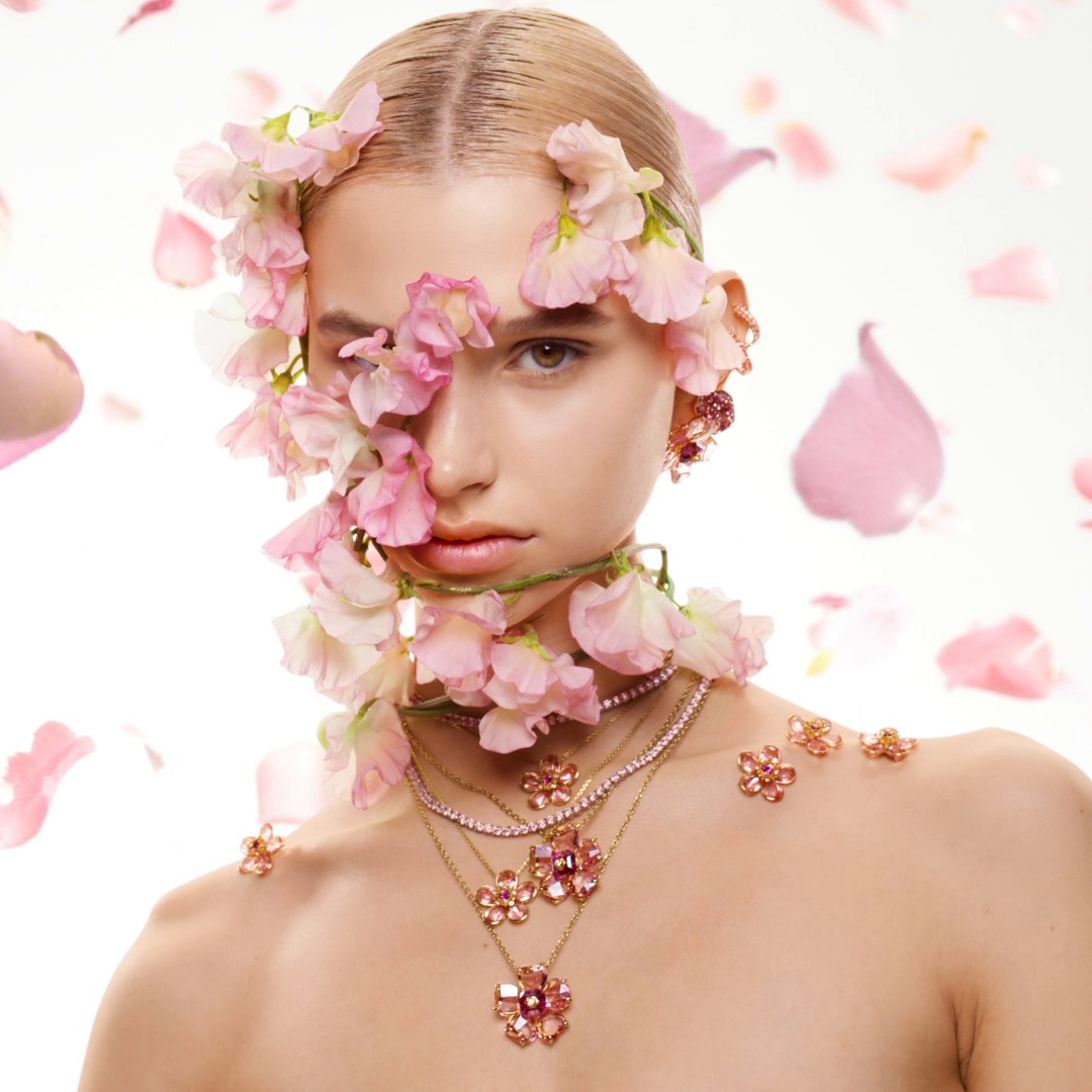 This mesmerizing Crystal Flowers Orchid is a pure crystal