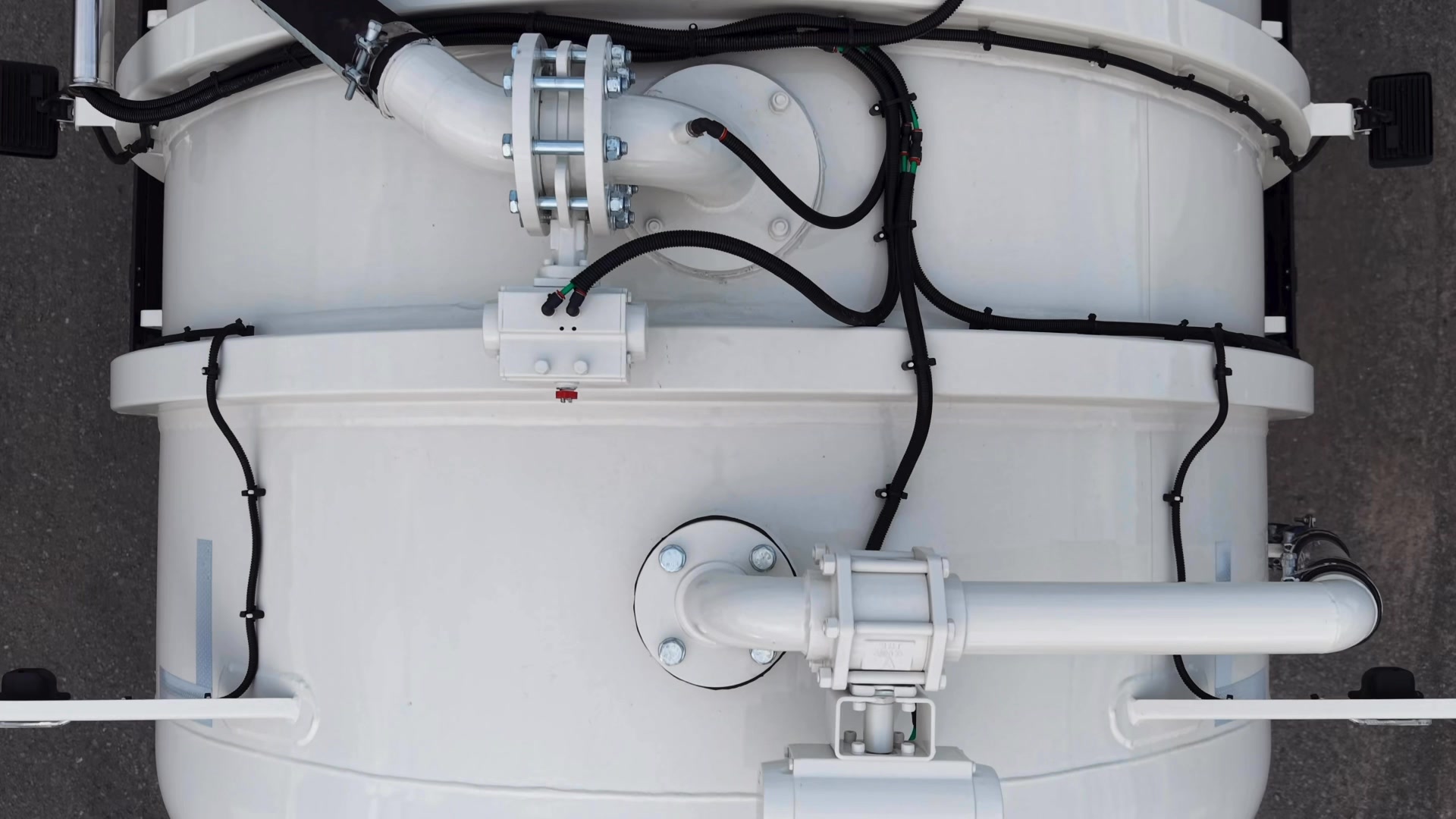 Ready for Hire: Brand New RTN Clayton Vallely 30,000LTR Vacuum Tanker ...