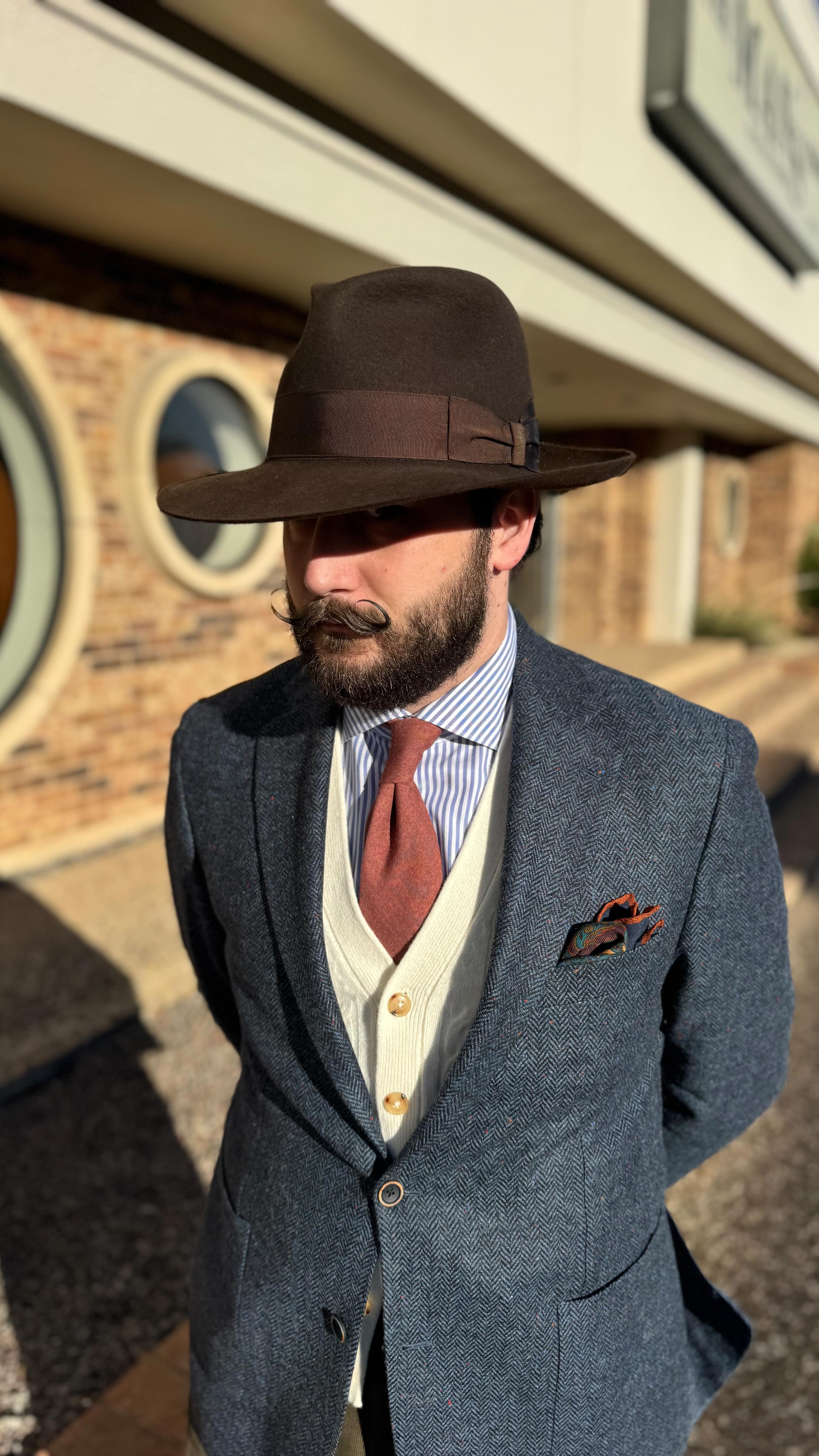 A flat cap only with a formal outfit? Experts can't agree on this one :) We get this question a lot. And our answer is always the same