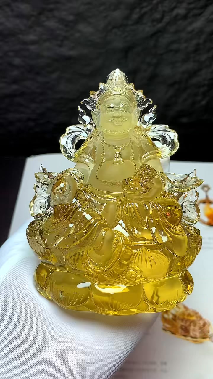 极品天然黄水晶黄财神摆件😍😍大师纯手工💕💕晶体干净🔥🔥纯手工雕刻