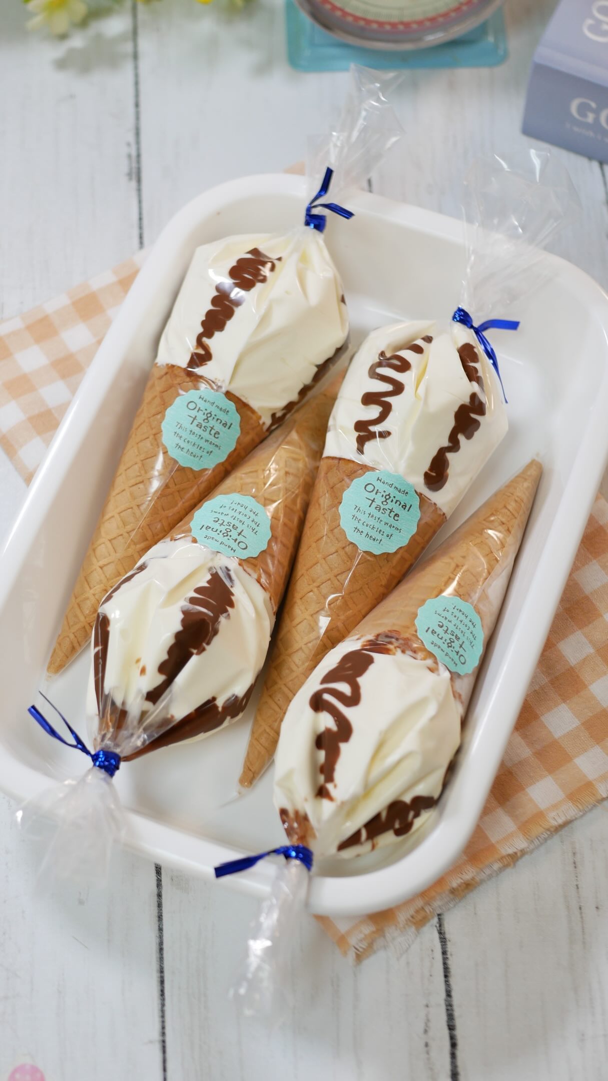 いちごヨーグルトチョコ 濃厚な水切りヨーグルトと甘酸っぱいいちごを