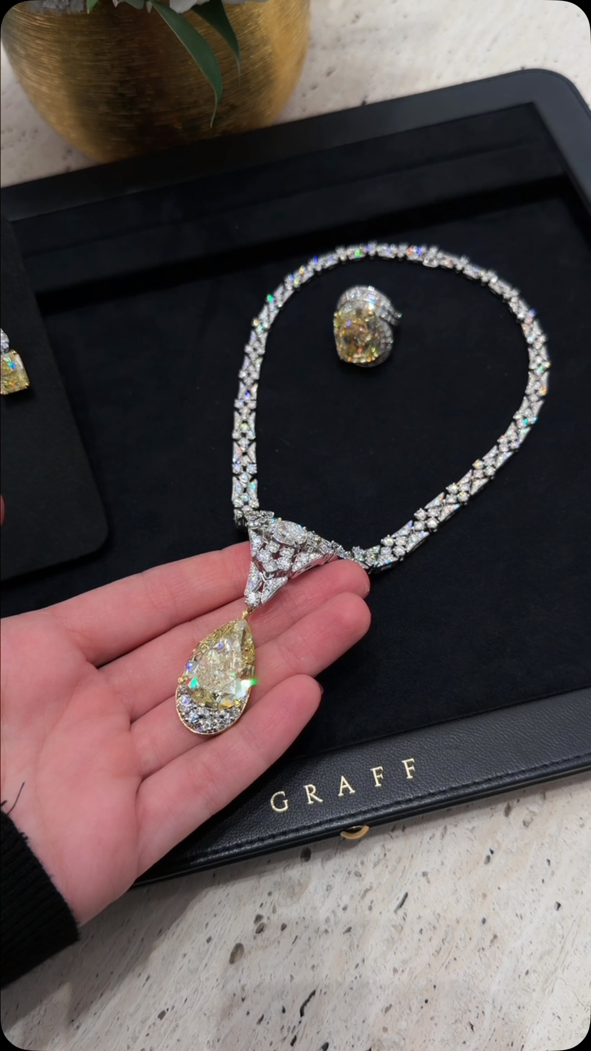 A first look into the Lesedi La Rona diamond, cut and polished by