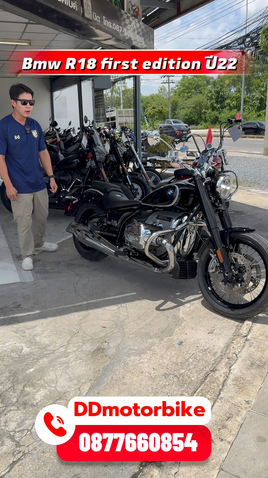 Take a peak in the R18 welcome box | Tampa Bay Motos