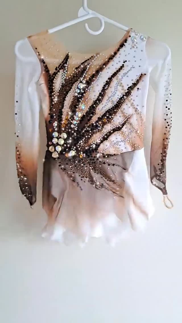 White & brown ombre figure skating dress 🤎#figureskating #iceskating #figureskatingfashion #figureskatingdress #iceskate | Inna Belyatskaya