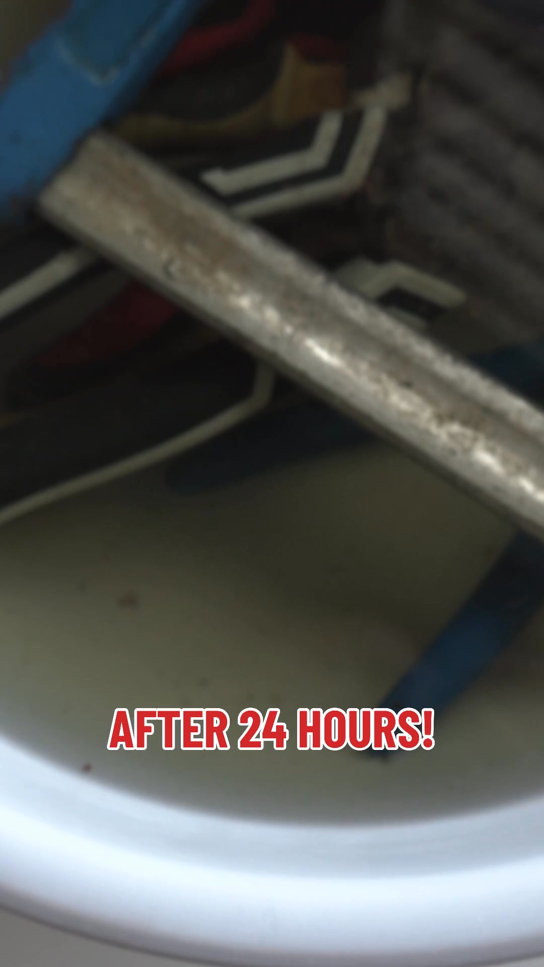 WD-40 Specialist® Rust Remover Soak helps to remove rust with ease ...