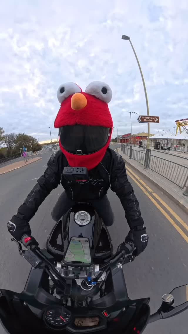 Elmo is back and the people of South Shields are loving it 🥰 # ...