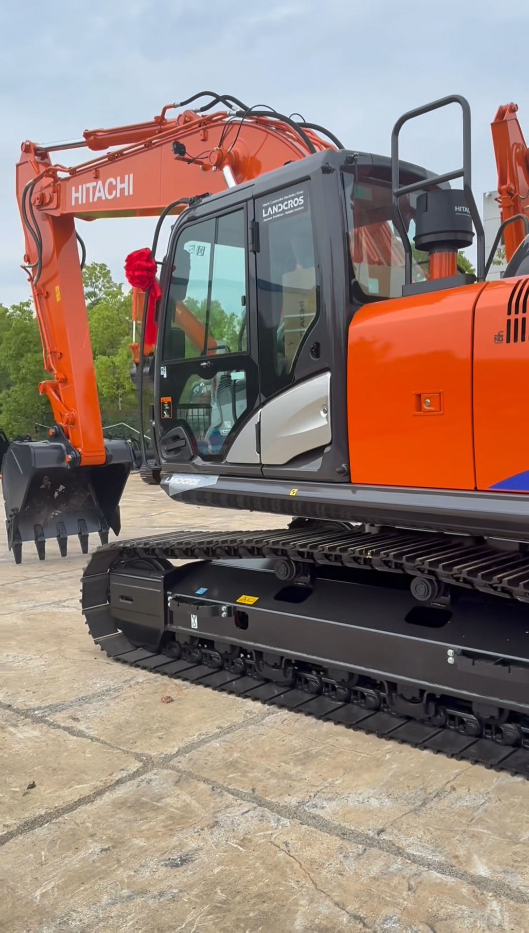 🔥 LEGENDARY HITACHI ZX220K | THE 20-TON FUEL-SAVING WORKHORSE
