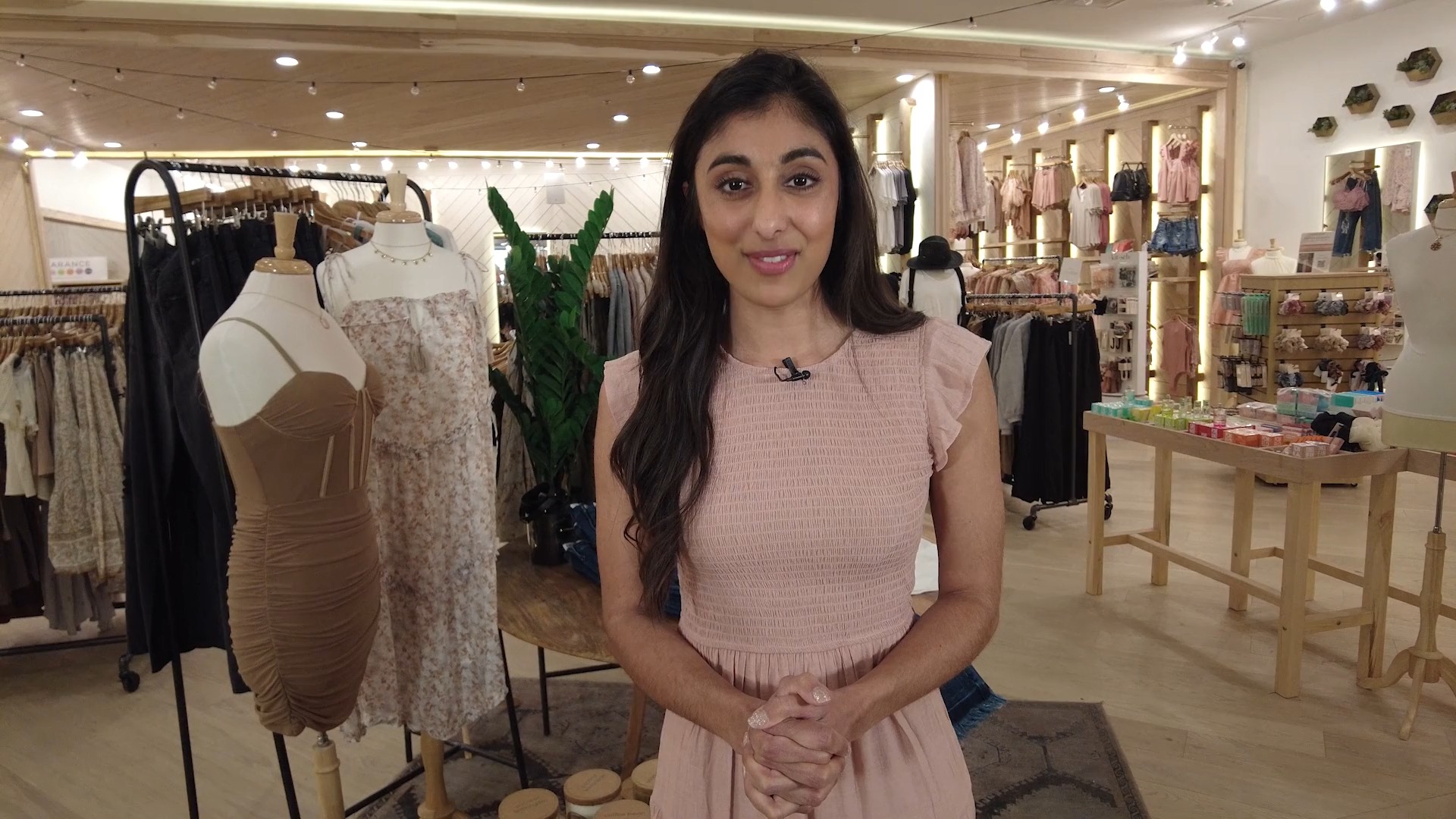 best ladies dress shop near me Welcome to Rose and Remington! This women’s retailer at Fayette Mall offers the spring trends across the Bluegrass. The outfits, accessories, and gifts at Rose and Remington are perfect for women Black Tie Optional Dress