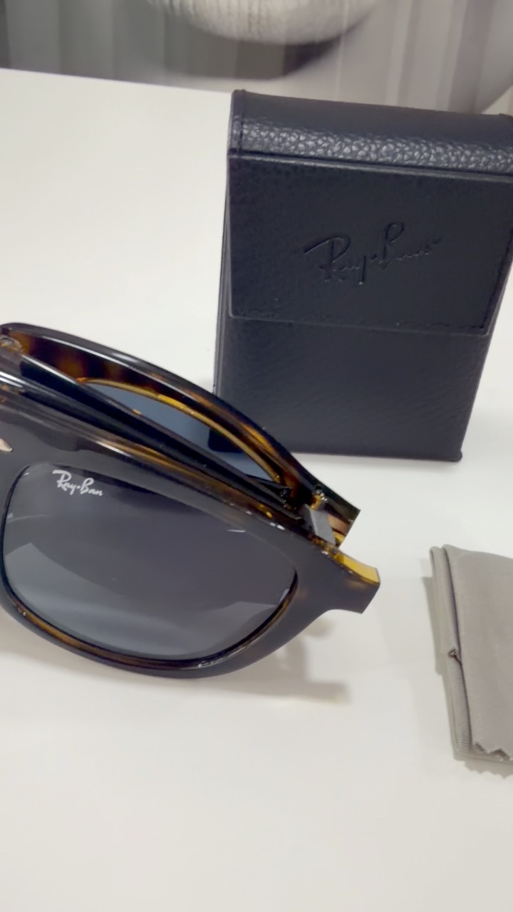 ✨ RAY BAN 😎 Ray-Ban Wayfarer Folding ofrecen un look práctico