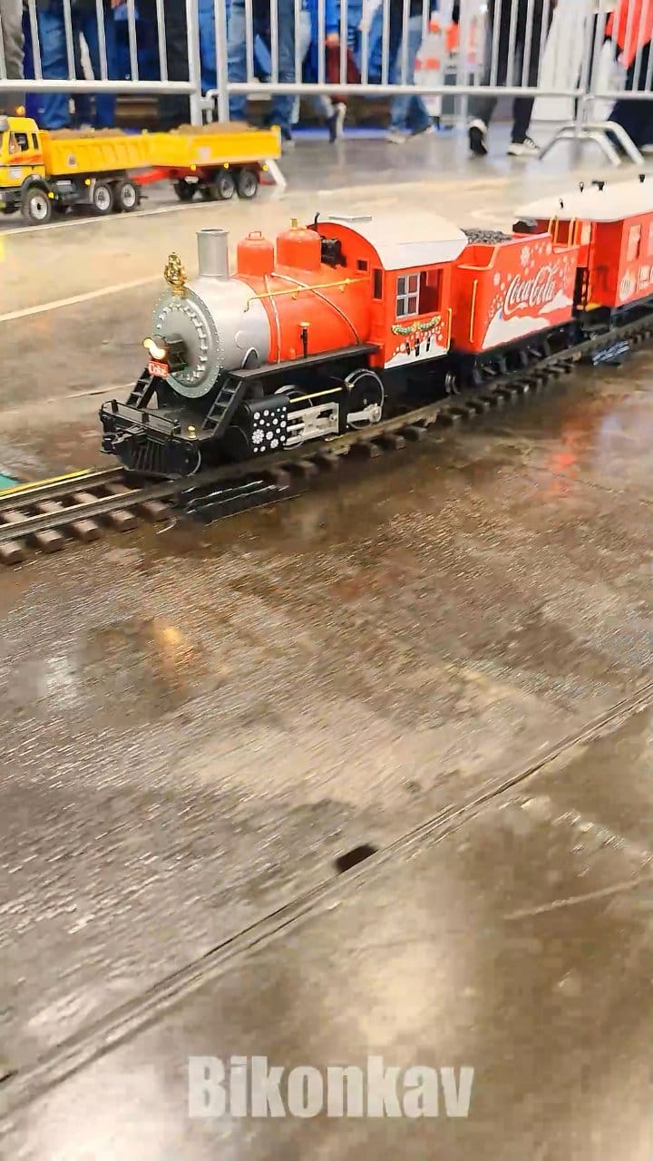 Giant Coca Cola RC Semi Truck #rctruck #CocaCola #Christmas