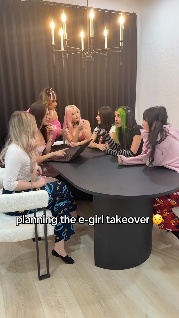 Who is ready for Easter? 🐰 Egirl House Facebook