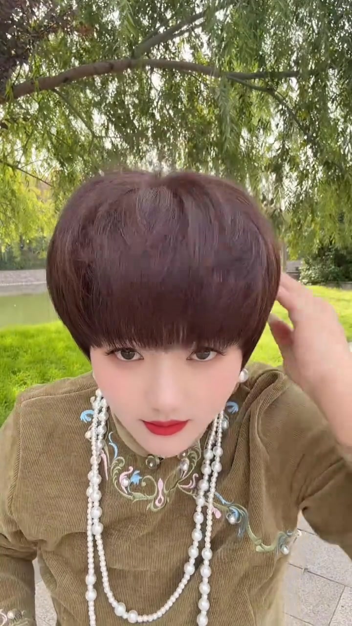年輕感從無到有！快來試試霞姐家這款假發~#假發女款 #假發全頭套 #霞姐假發旗艦店 @抖音創作小助手 | 口木鱼 | Facebook