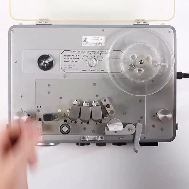The Morphagene by @makenoisemusic 🎛️ A tape and microsound music module ...