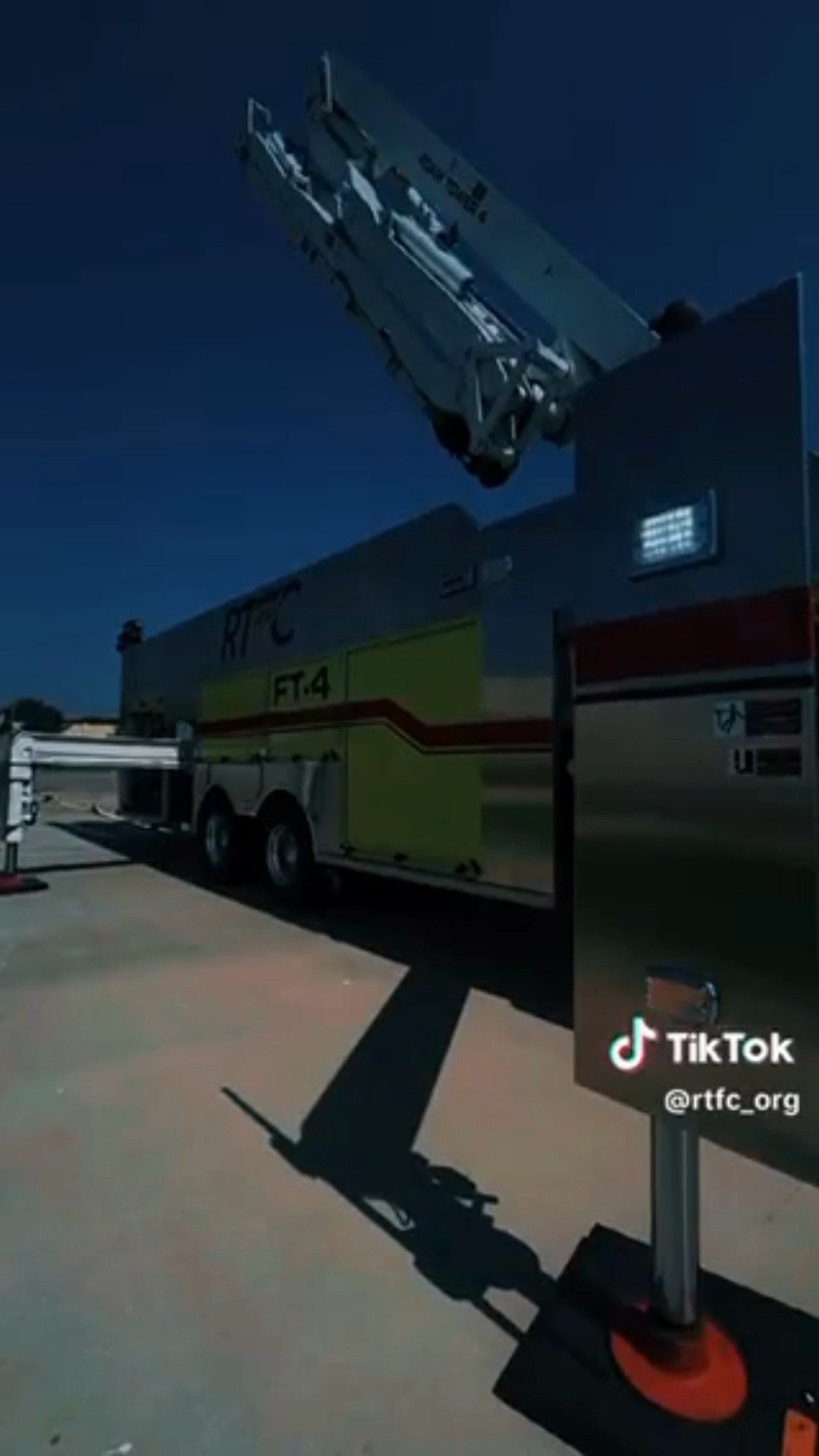 Foam Tower 4 joined our fleet back in 2020. It has a 115’ articulating ...