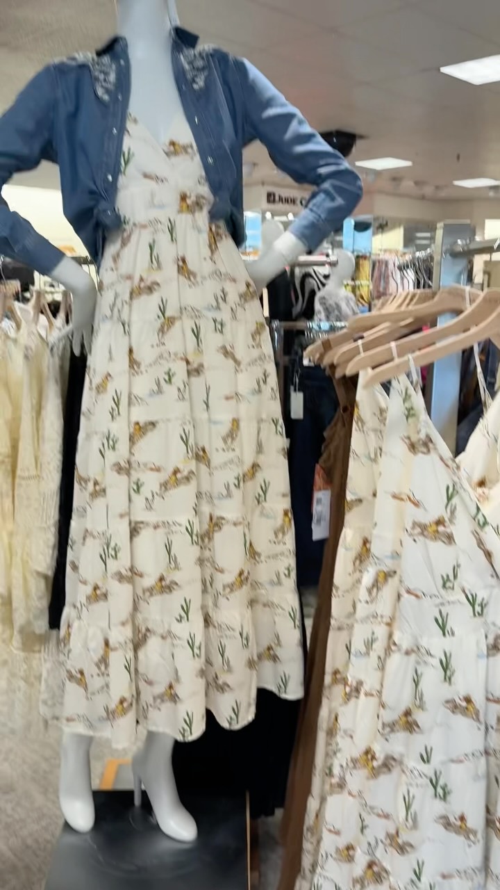 Come shop with me! Let’s check out the New Western Boho Collection from @dillards , #shopwithme #westernboho #bohofashion #westernfashion #countryconcertoutfit #rodeofashion | ShopwithmeCowgirl