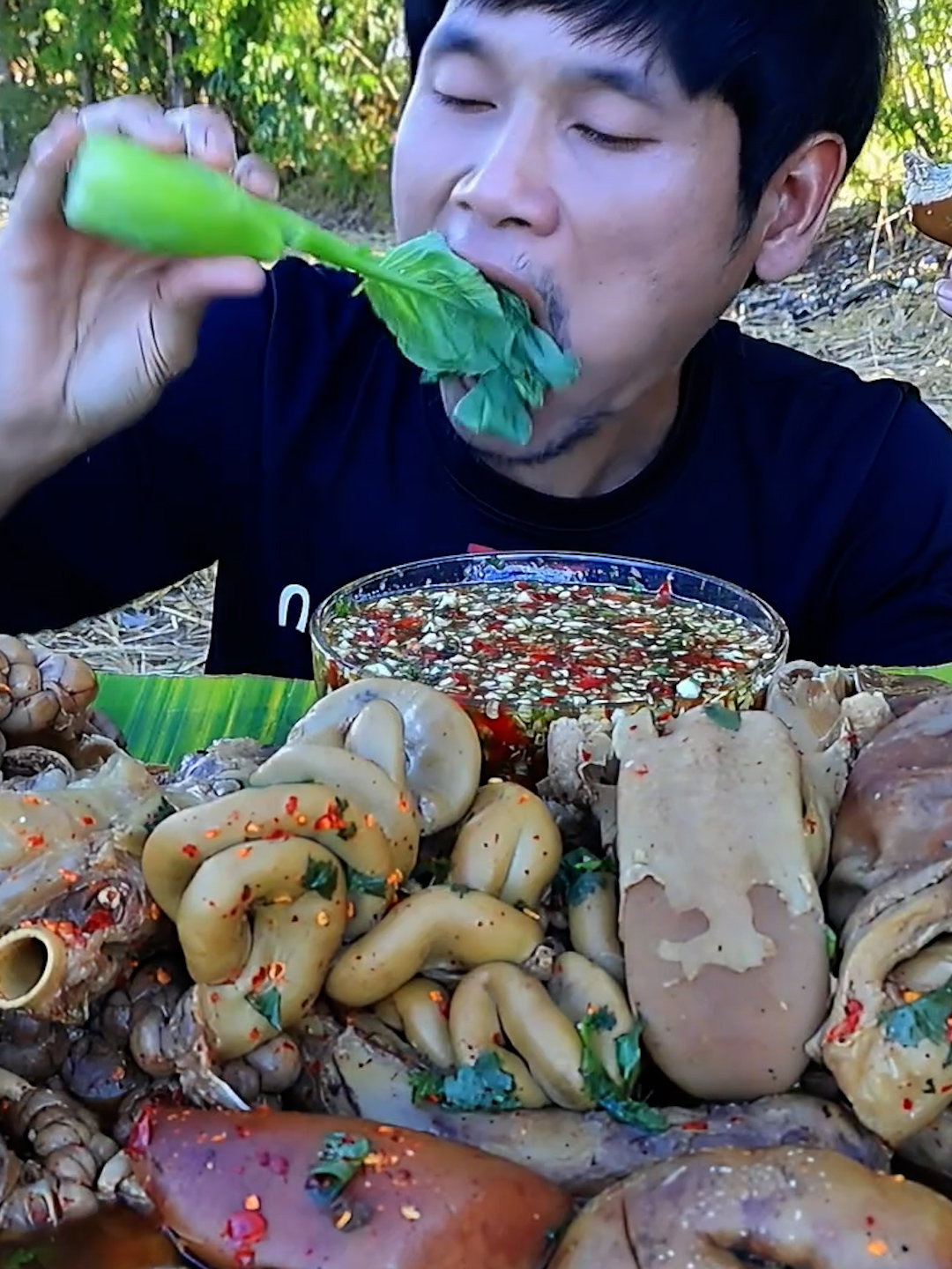 You Won’t Believe How Addictive Boiled Offal Is with Seafood Dipping ...