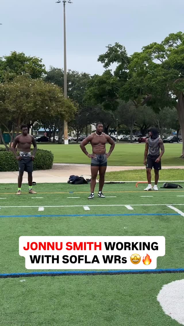 Jonnu Smith is GRINDING with the FUTURE of SoFla 😤🔥 @easymoney9 ...