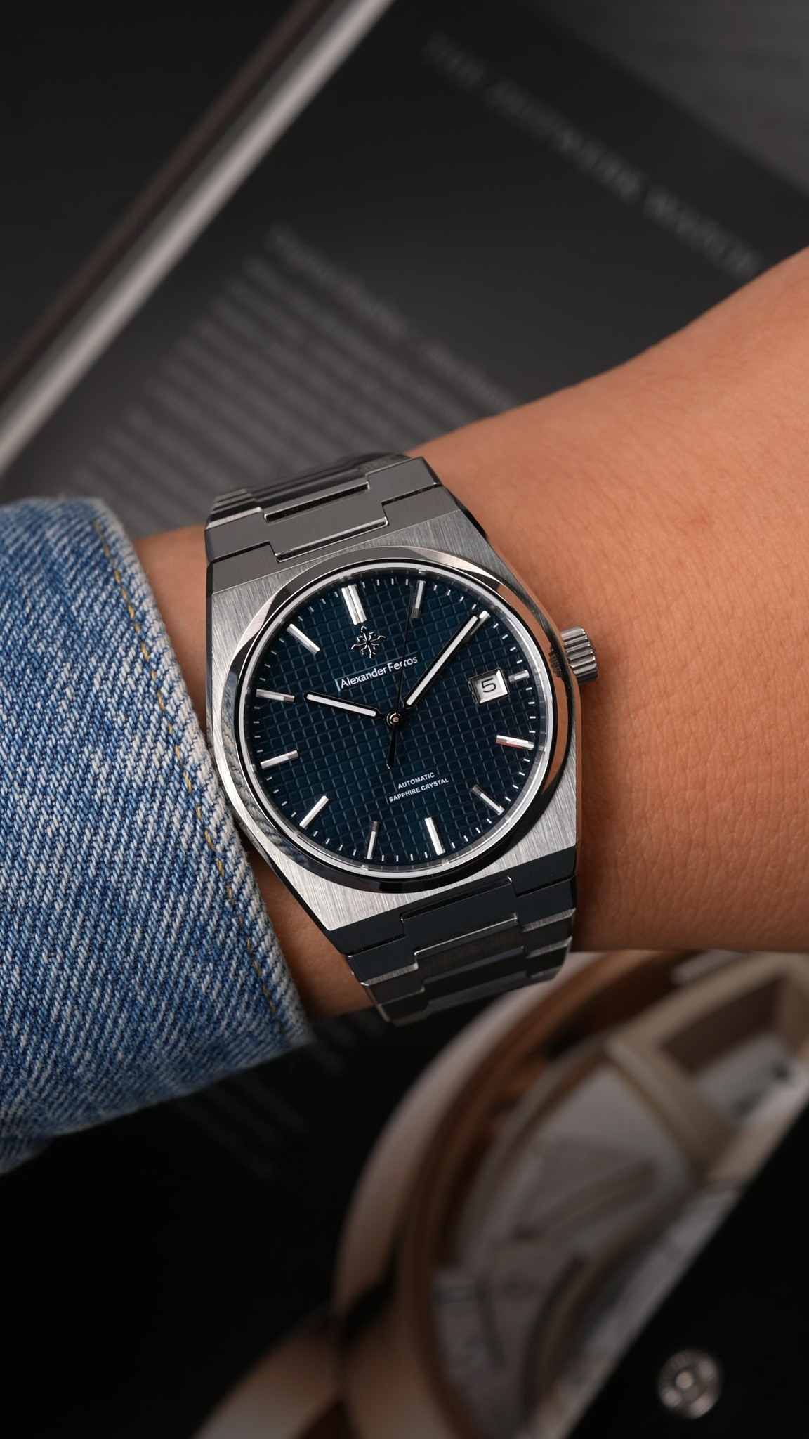 Alexander Ferros 8132S/02 - Minimalist design paired with elegant