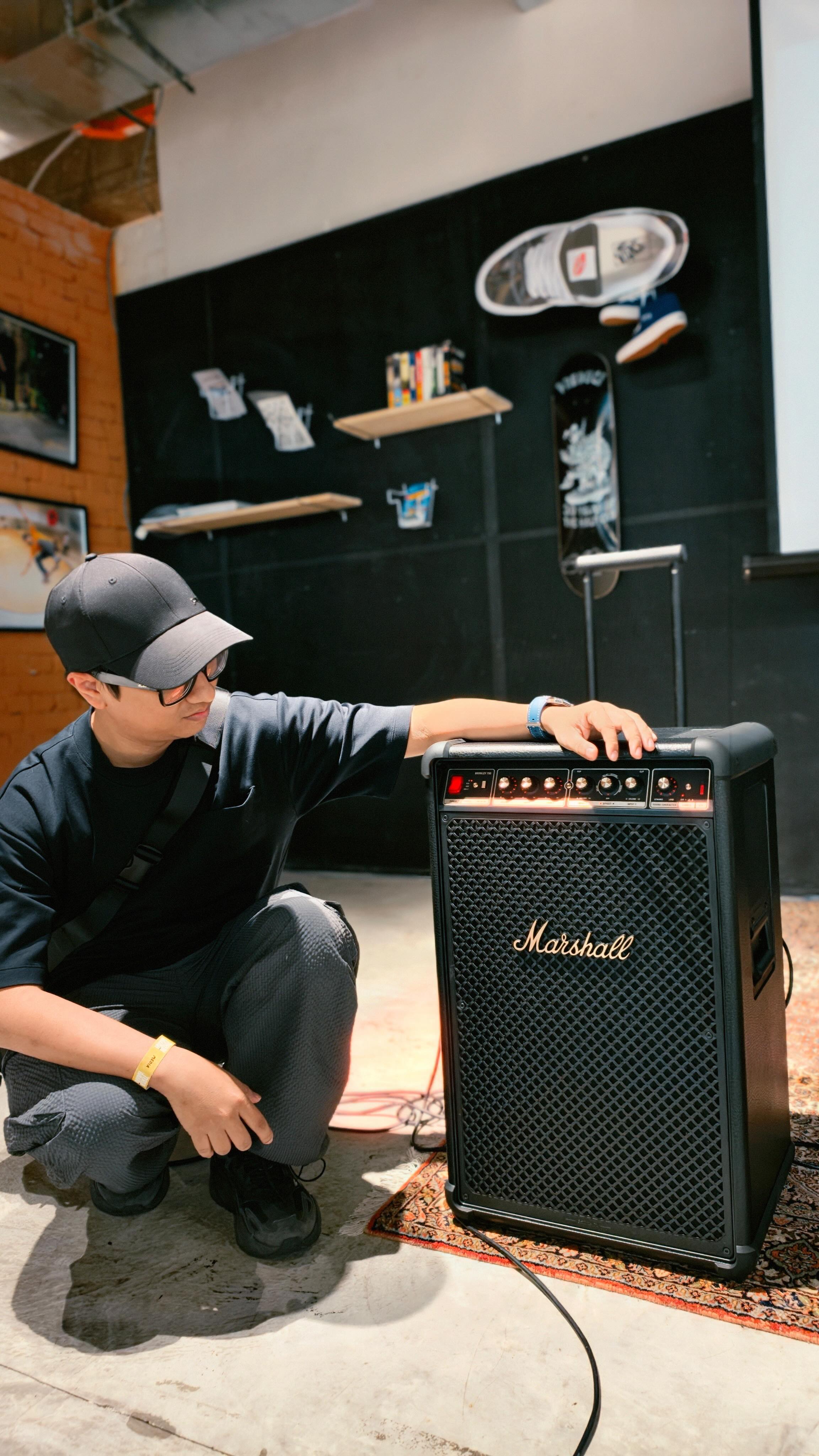 The Marshall Bromley 750 is a beast! 360° True Stereophonic sound