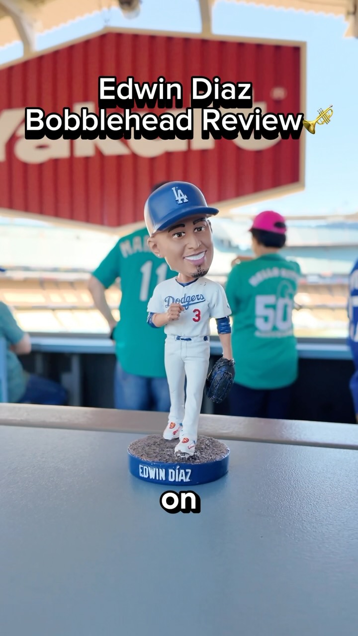 The Dodgers nailed this Edwin Díaz bobblehead. The trumpet