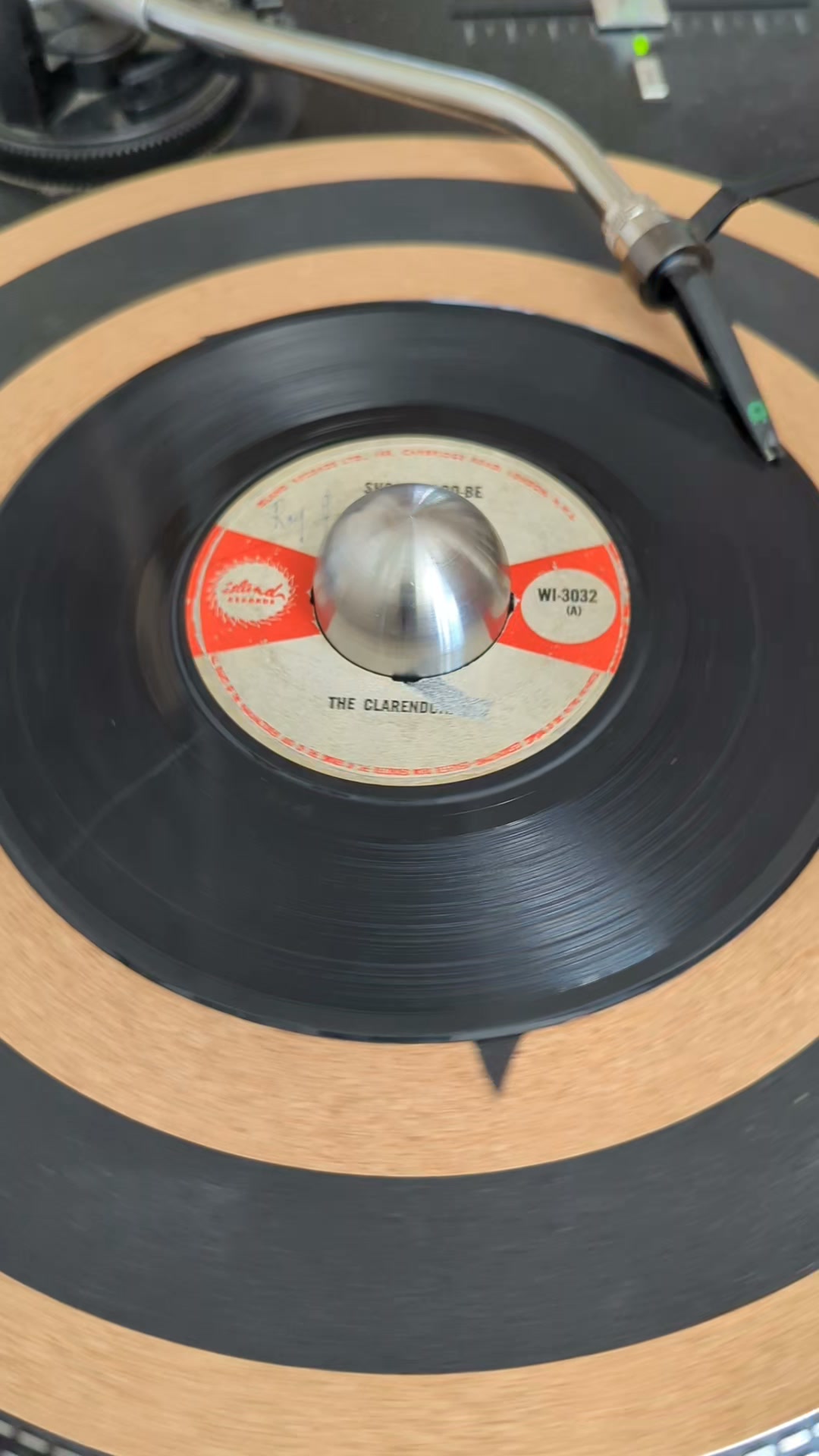 The Clarendonians - Shoo-Be-Doo-Be (Island Records 1967) | Blue