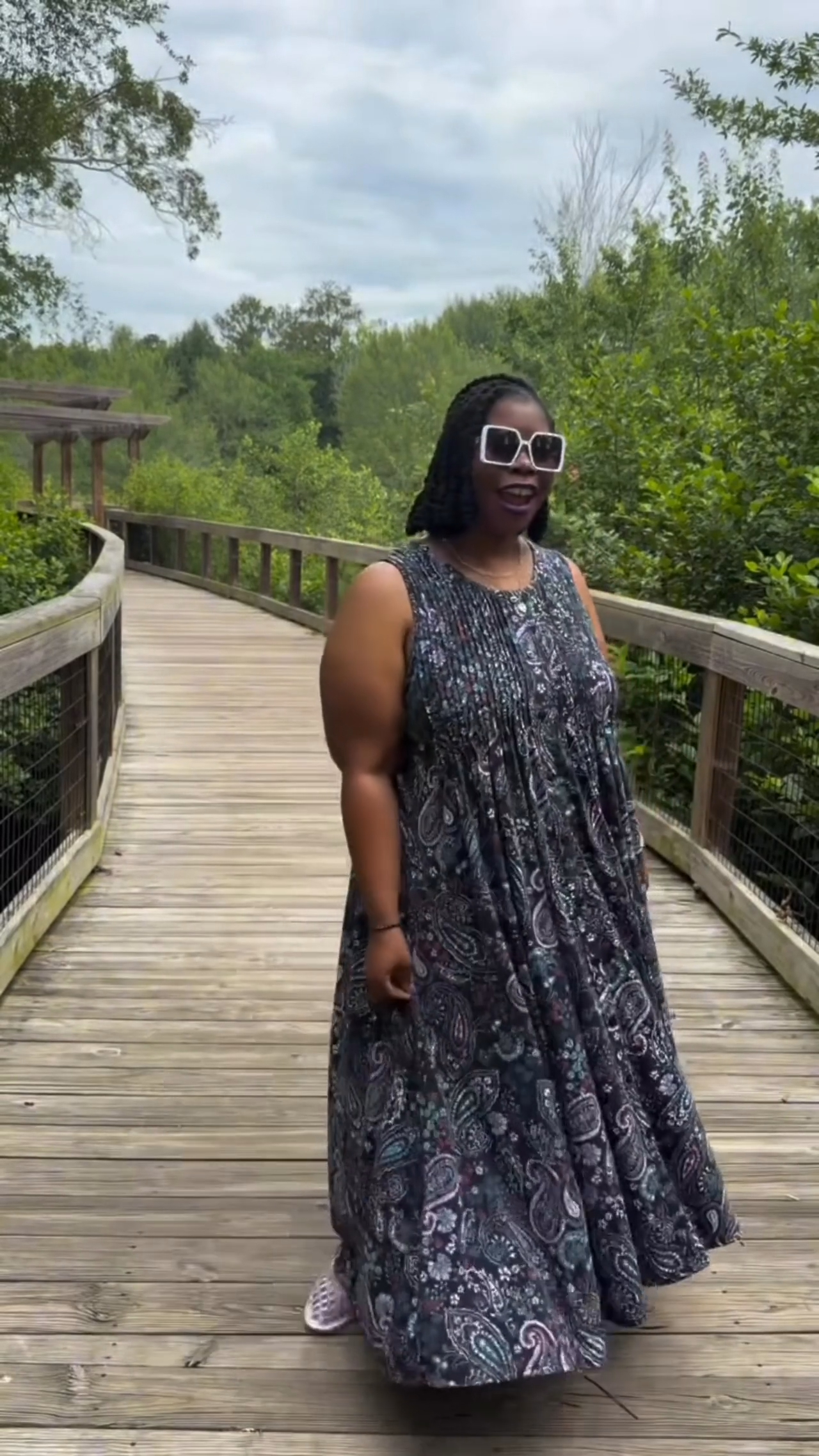 flattering flowy dress @whatsthatlippie is making the Pintucked Sleeveless look effortlessly chic! 💙 Flowy, flattering, and breathable, it’s the kind of dress you’ll want to wear on repeat. Who else is adding this one school convocation dress