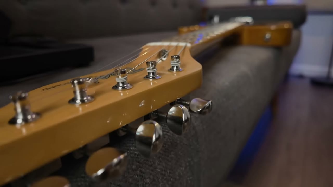 Tokai Breezysound Demo And Features The Tokai brand has returned
