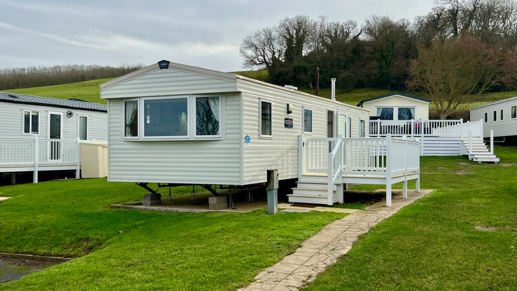 SOLD 2021 ABI Horizon • 36x12 • 3 Bedroom • Side decking included • 2 ...