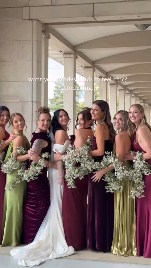 Brown bridesmaid dresses + the cutest little fur shawls? Say less. 🤎✨ The dreamiest winter bridal party! BRIDE- @livjbryant PHOTO- @shaylareneaphotography VIDEO- @ashton.films PLANNER- Sheree Hea