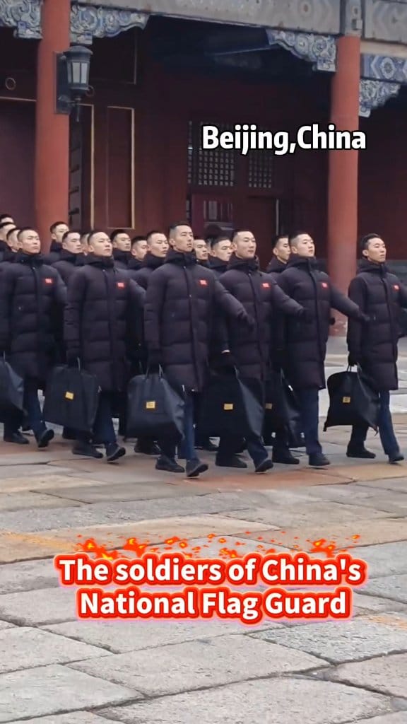 👏They are the soldiers of the Chinese National Flag Guard! Even without ...